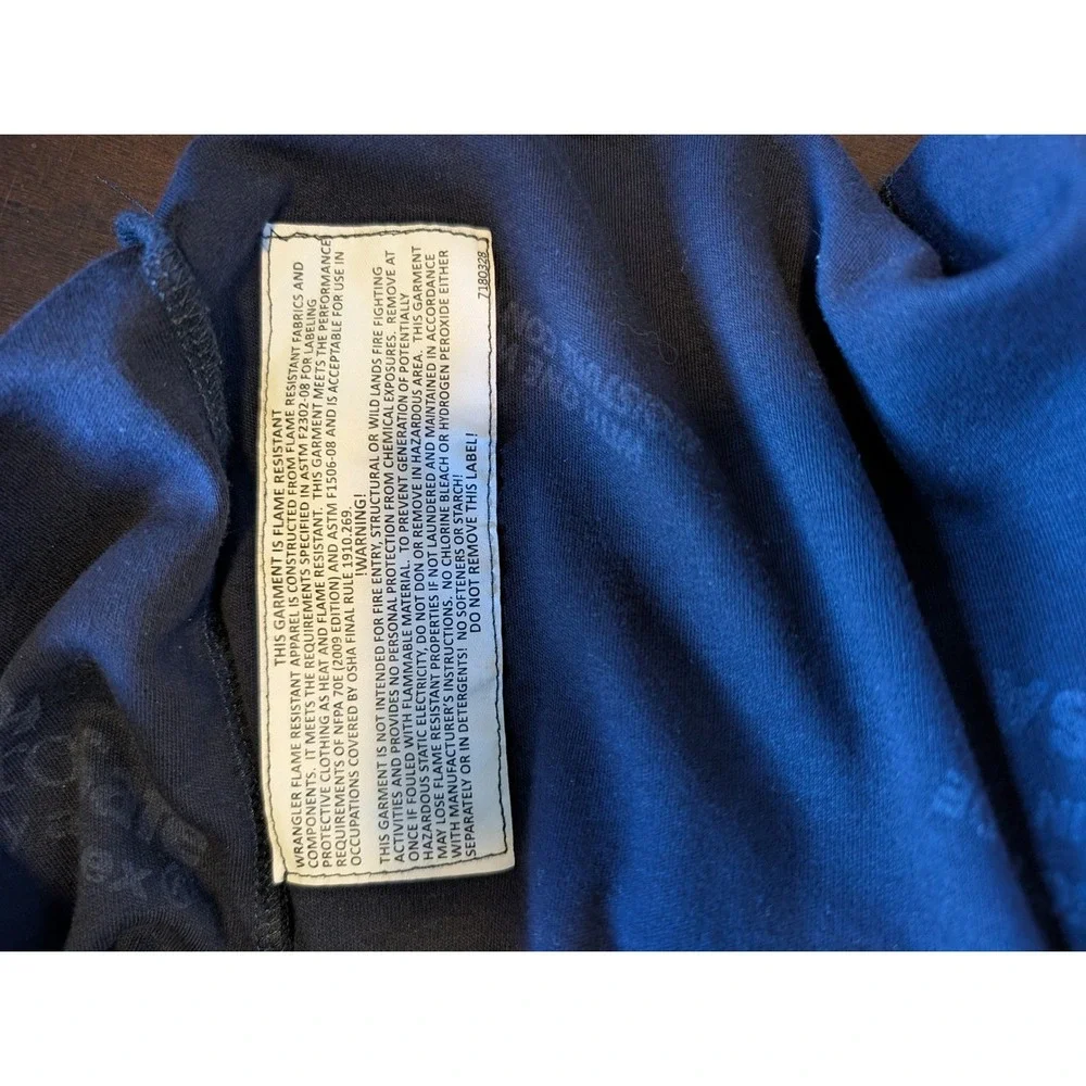 Wrangler Flame Resistant Long Sleeve Workwear Navy Blue Henley Oversized Mens‎ M